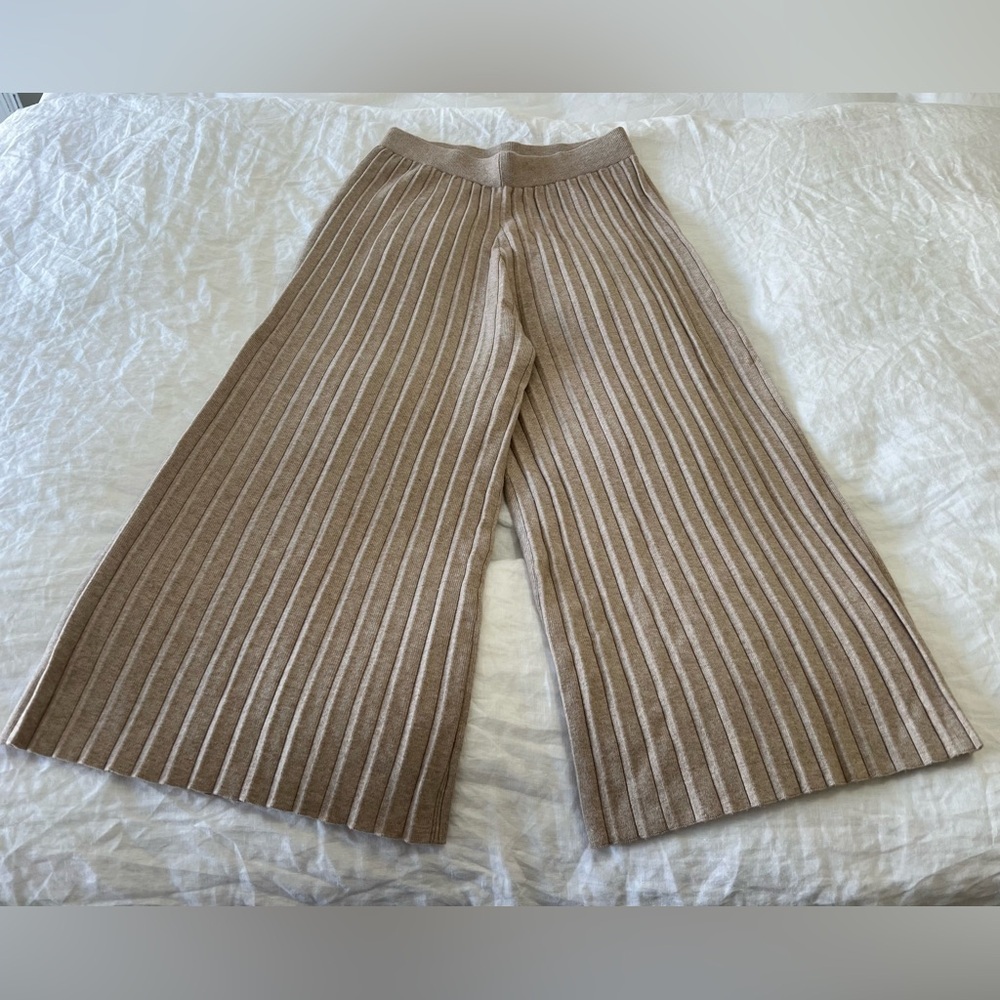 Downeast | Women’s Large | Beige Knit Pleated Wide Leg High Waisted Pants | EUC